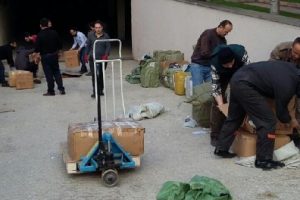 Kargo kamyonunda 500 bin liralık ka&ccedil;ak &uuml;r&uuml;ne el konuldu