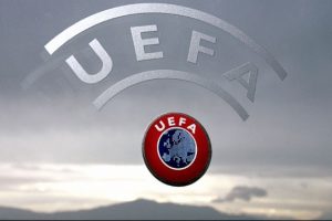 ''UEFA t&uuml;m &ouml;zel ma&ccedil;ları iptal etmeli''