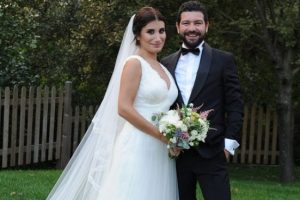 İrem Derici boşandı...