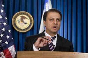 Reza Zarrab'ı tutuklatan Savcı Pret Bharara, mesaj yağmuruna tutuldu