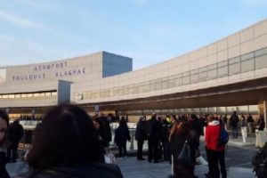 Fransa'da Toulouse Havalimanı g&uuml;venlik nedeniyle boşaltıldı