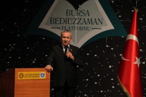 B&uuml;lent Arın&ccedil; Bursa'da bonzai felaketine dikkat &ccedil;ekti