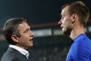 Karcemarskas'a &ouml;m&uuml;rl&uuml;k imza!