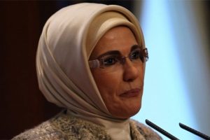 Emine Erdoğan'a su&ccedil;duyurusuna takipsizlik kararı