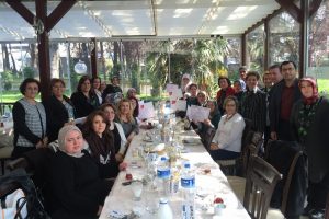 Bursa'da kadınlar okur yazar oldu!