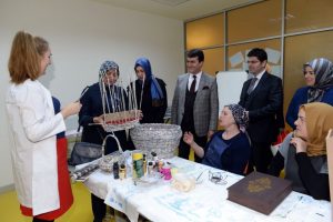 Bursa Osmangazi'de Başkan D&uuml;ndar sosyal belediyecilik hakkında bilgi verdi