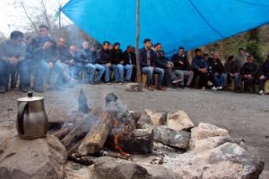 İşten &ccedil;ıkarılan 138 taşeron iş&ccedil;inin eylemi s&uuml;r&uuml;yor