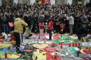 Eski İ&ccedil;işleri Bakanı: İngiltere'ye de saldıracaklar