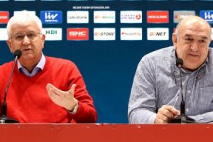 Basketbol Federasyonu alt yapı antren&ouml;rleriyle buluştu