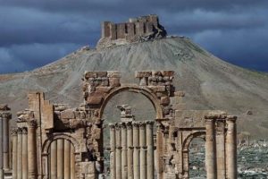 Palmira birka&ccedil; saat i&ccedil;inde Esad'ın eline ge&ccedil;ebilir
