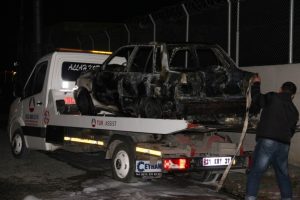 Askeri lojman &ouml;n&uuml;nde hareketli dakikalar