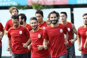 Galatasaray, 42 kişilik oyuncu kadrosunu d&uuml;ş&uuml;recek