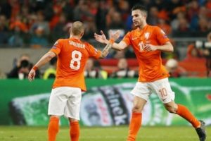 Sneijder'den Robin van Persie'ye destek