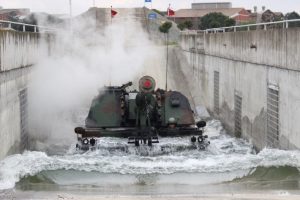 'Poyraz ve Fırtına' d&uuml;şmana korku salıyor