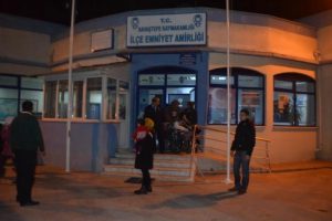 Savaştepe'de iki minib&uuml;ste 51 m&uuml;lteci yakalandı