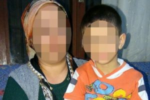 Engelli oğlu tecav&uuml;ze uğrayan anne, 1 yıldır hukuk m&uuml;cadelesi veriyor