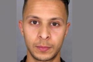 Paris saldırılarının başş&uuml;phelisi 'iade' istedi