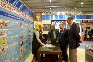 BUSMEK geleneksel T&uuml;rk sanatlarını fuarda tanıttı