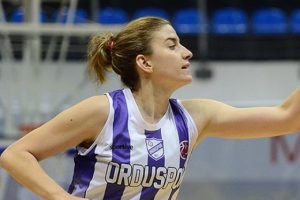 Orduspor'da, takım kaptanı &Ouml;zge Kavurmacıoğlu ile yollar ayrıldı