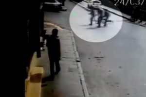 İstanbul'da g&uuml;peg&uuml;nd&uuml;z soygun