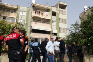 Mersin'de apartman dairesinde patlama meydana geldi