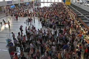 Lufthansa 156 Br&uuml;ksel u&ccedil;uşunu iptal etti