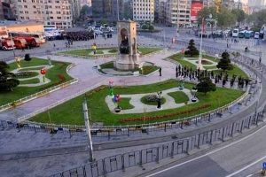 Taksim Meydanı'nda ş&uuml;pheli valiz