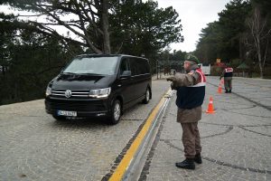 Bursa Uludağ'da g&uuml;venlik &ouml;nlemleri ve denetimler arttı