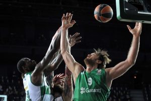 Dar&uuml;şşafaka Doğuş Yunan ekibe yenildi