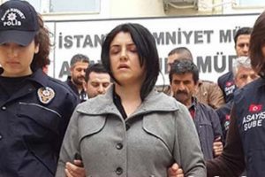 Kızının sevgilisini tetik&ccedil;i tutup &ouml;ld&uuml;rtt&uuml;