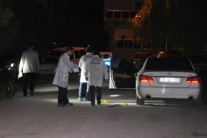 Bar işletmecisi sokak ortasında pompalı t&uuml;fekle &ouml;ld&uuml;r&uuml;ld&uuml;