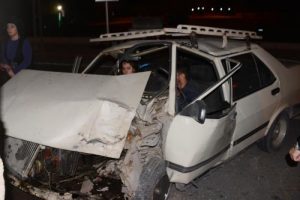 Yaralı halde sevgilisinin yanından biran olsun ayrılmadı
