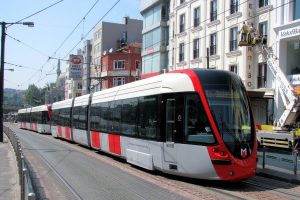 İstanbul tramvay durdu! Vatandaş isyan etti!