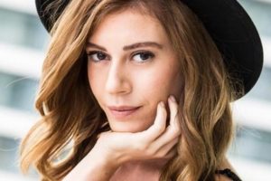 Sinem Kobal'ın d&uuml;ğ&uuml;n heyecanı...