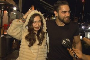 Kadir Doğulu nişanlısı Neslihan Atag&uuml;l'&uuml; yere g&ouml;ğe sığdıramadı...