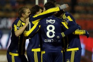 Tek hayali Fenerbah&ccedil;e'yi izlemek...
