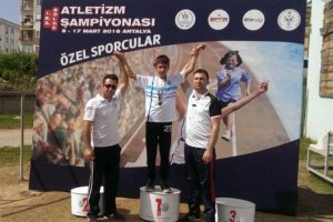 Yıldırım Belediyesporlu atletler, Antalya'dan madalyayla d&ouml;nd&uuml;