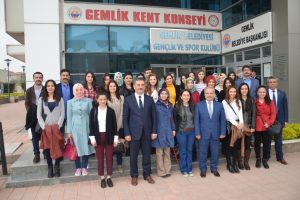 Bursa Gemlik'te aday &ouml;ğretmenlerden ziyaret