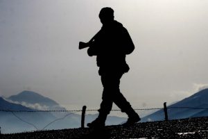 Sınırda DAEŞ &uuml;yesi yakalandı