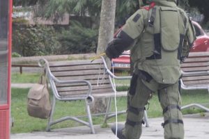 Bankta unutulan &ccedil;antadan bakın ne &ccedil;ıktı