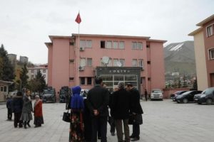 Hakkari Belediye Eş Başkanlarına 15'er yıl hapis
