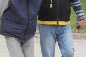 DAEŞ'e katılmak isteyen 5 yabancı yakalandı