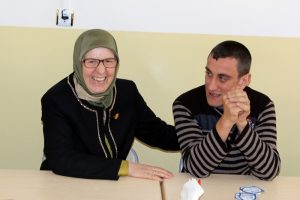 Aile Bakanı Ramazanoğlu, otizmli &ccedil;ocuklarla yemek yedi