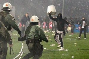 PAOK'a b&uuml;y&uuml;k ceza