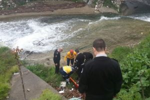 Bursa'da 15 yaşındaki lise &ouml;ğrencisi tarihi Irgandı K&ouml;pr&uuml;s&uuml;'nden d&uuml;şt&uuml;