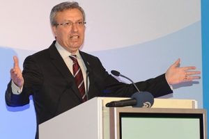 İş Bankası Genel M&uuml;d&uuml;r&uuml; Adnan Bali Bursa'da konuştu