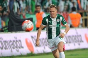 Bursasporlu Balazs Dzsudzsak, kariyerinde b&uuml;y&uuml;k d&uuml;ş&uuml;ş yaşıyor
