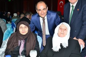 Başkan Edebali'den Bursa'da yaşlılara vefa