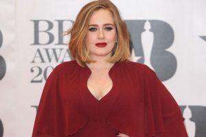 &Uuml;nl&uuml; şarkıcı Adele'in hayranları &ccedil;ok &uuml;z&uuml;lecek