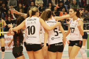 Eczacıbaşı sezonu 3. tamamladı!